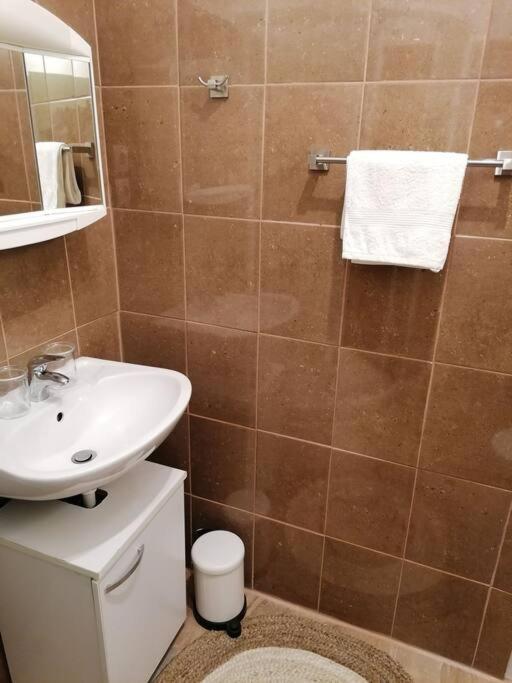 Апартаменты Studio Apartman Cactus Загреб Экстерьер фото